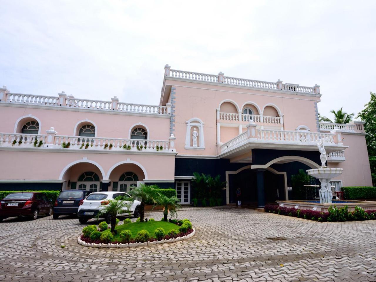 Club Mahindra Emerald Palms, Goa Hotel Benaulim Buitenkant foto